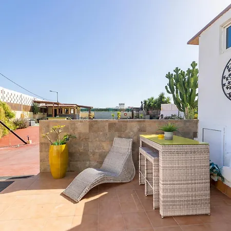 Valtisya Pool And Airport