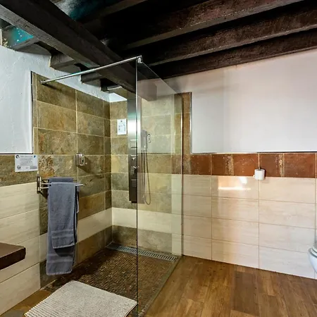 Valtisya Pool And Airport * Telde