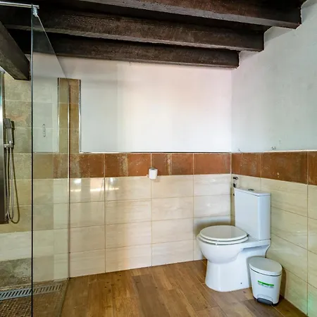 Valtisya Pool And Airport