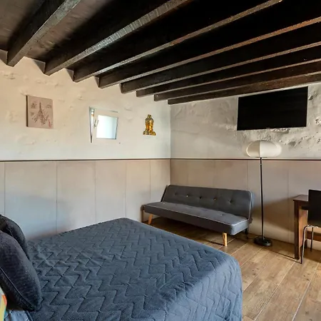 Valtisya Pool And Airport Landhaus Telde