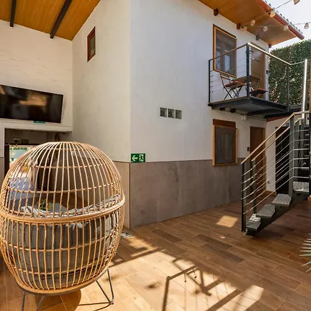 Valtisya Pool And Airport *