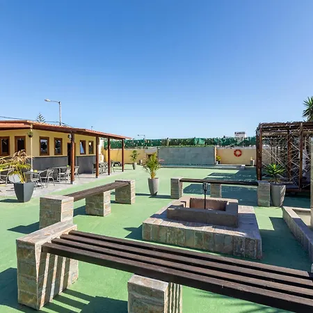 Valtisya Pool And Airport Landhaus