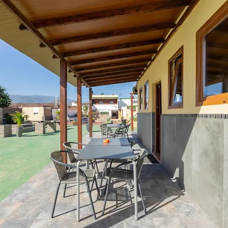 Valtisya Pool And Airport Landhaus *