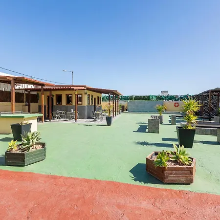 Valtisya Pool And Airport Landhaus Telde