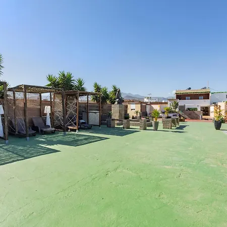 Valtisya Pool And Airport Telde