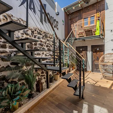 Valtisya Pool And Airport Landhaus *