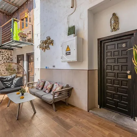 Valtisya Pool And Airport *