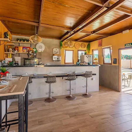 乡村民宿 Valtisya Pool And Airport 特尔德