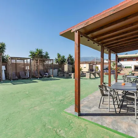 Valtisya Pool And Airport *