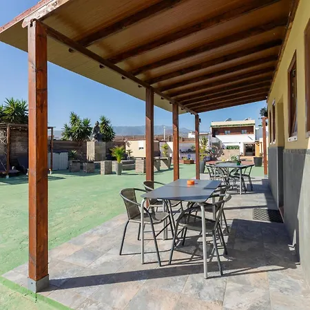 Valtisya Pool And Airport Telde