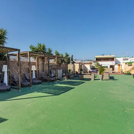 Valtisya Pool And Airport 乡村民宿 *