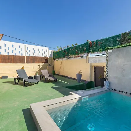 Landhaus Valtisya Pool And Airport Telde