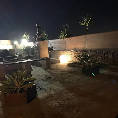 Valtisya Pool And Airport منزل ريفي *