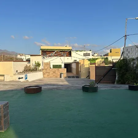 Valtisya Pool And Airport *