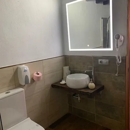 Valtisya Pool And Airport Country house